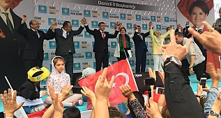 Meral Akşener, Denizli'de binlerce partiliye seslendi 