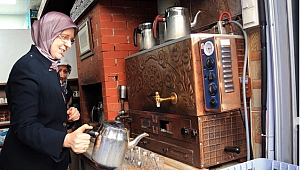 Çaylar bakan hanımdan