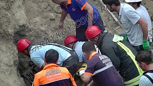 Göçük altından sağ çıkartıldı 