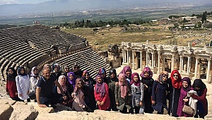 Simavlı öğrenciler Pamukkale'yi gezdi
