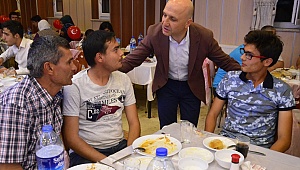 Yetimin halinden yetim anlar