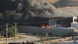 Dumanlar gökyüzünü sardı