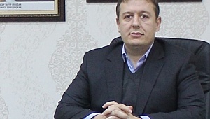 Filiz, yumruğunu vurdu