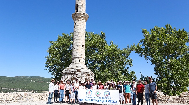 ŞİİR VE TÜRKÜLER TAVAS'TA CAN BULDU