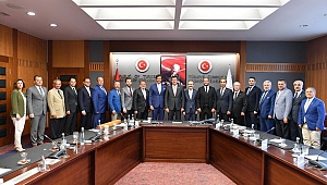 Bakan Zeybekci, Denizli'yi övdü