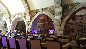 Tarihi mekan turist çekiyor