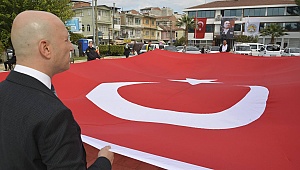 Al bayrak 2300 metrede dalgalanacak