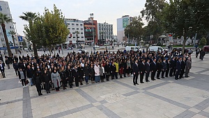 Ata'nın Huzurunda Tek Nefes 