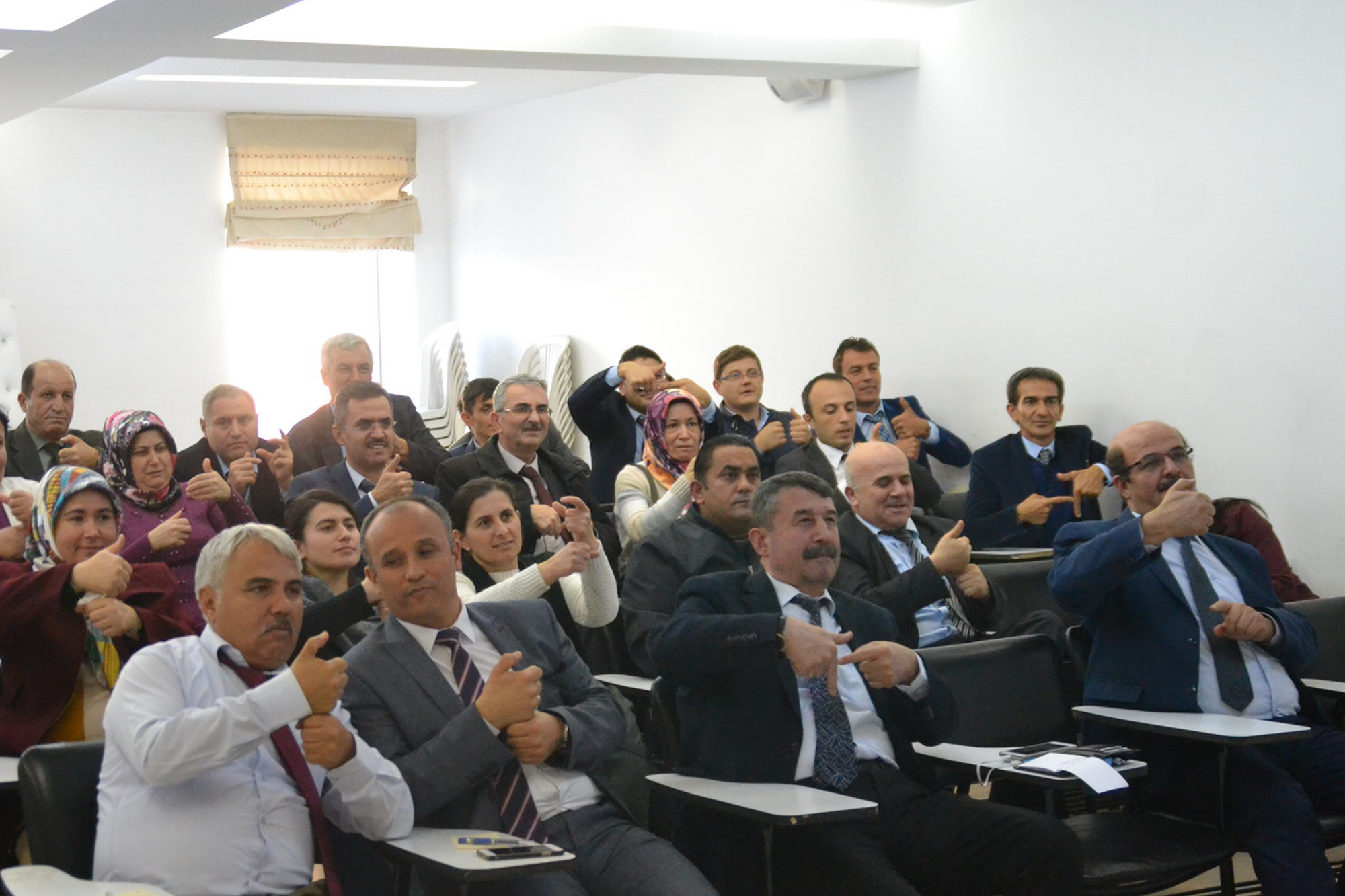 Tavas Belediyesi Tüm Engelleri Kaldırıyor