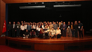 Bariyersiz Üniversite Yaşamı İçin El Ele