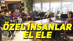 Özel İnsanlar El Ele