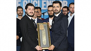 Ak Parti Gençlik Kollarında bayrak değişimi