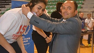 Bileği güçlü olan kazandı