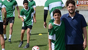 Emirhan antrenmana çıktı