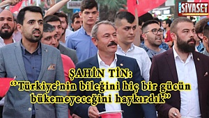 Şahin Tin 19 Mayıs Gençlik Yürüyüşü'nde gençlerle birlikte yürüdü