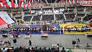 Türkiye Üniversitelerarası Güreş Şampiyonası'nın açılışı gerçekleştirildi