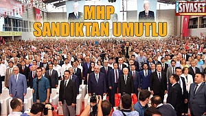 Özhan: Liderimizin arkasındayız 