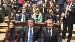 Zeynekci'nin yanındaki isim dikkat çekti