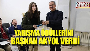 Yarışma ödüllerini başkan Akyol verdi