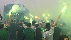 Denizlispor taraftarları Çınar'a akın etti