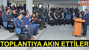 Toplantıya akın ettiler