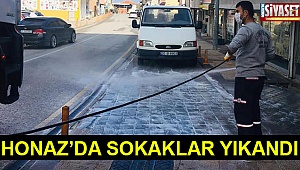 Honaz’da sokaklar yıkandı
