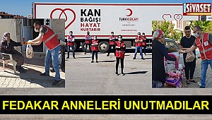 Fedakar Anneleri unutmadılar