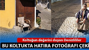 Koltuk, konak önünde sergileniyor