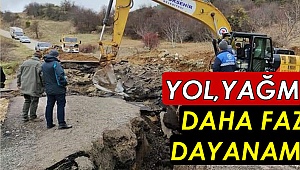 Denizli'de yol yarıldı