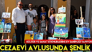 Cezaevi avlusunda şenlik