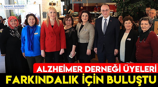 Alzheimer Derneği üyeleri farkındalık için buluştu