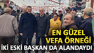 İki eski başkan da alandaydı