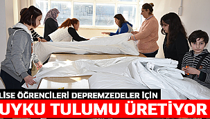 Liseli öğrenciler depremzedeler için uyku tulumu üretiyor