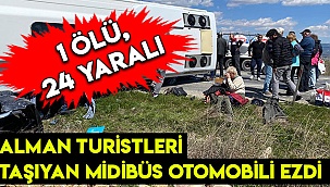 Midibüs ile otomobil çarpıştı: 1 ölü, 24 yaralı