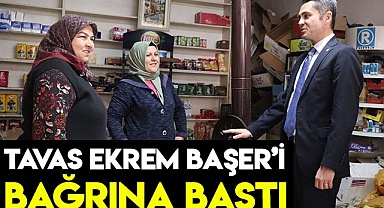 Tavas, Ekrem Başer’i bağrına bastı