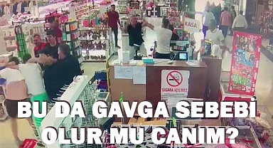 Ücretsiz yemek kavgası kameralara yansıdı. 20 kişinin gözaltına alındı