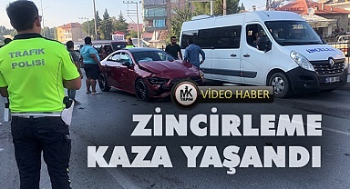 Dört araç birbirine girdi