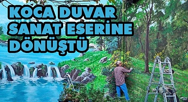 Koca duvar sanat eserine dönüştü