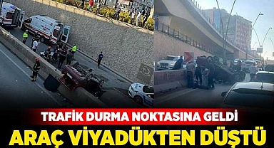 Araç viyadükten düştü