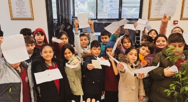 Minik eller büyük iyilikler yaptı