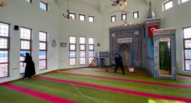 Ramazan öncesi camilere temizlik desteği