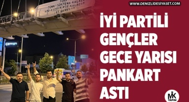 İYİ Partili gençlerden pankartlı tepki