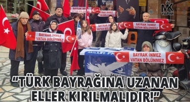 “Bayrak inmez vatan bölünmez”