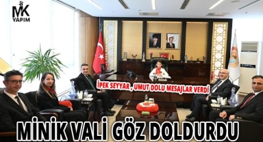 Minik vali konuşması ve duruşu ile göz doldurdu
